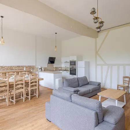 Ecuries Du Chateau De Holiday home Roumare